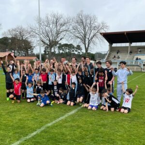 Les Girondins rendent visite aux écoles de foot