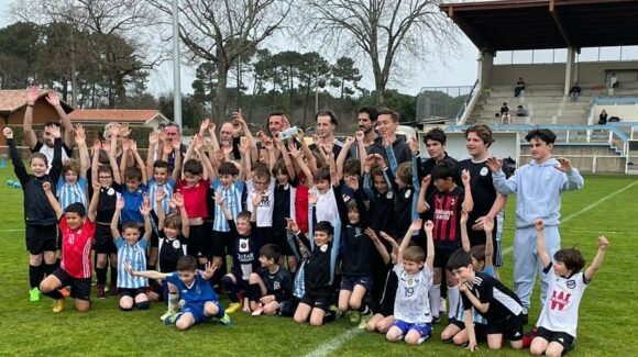 Les Girondins rendent visite aux écoles de foot Les Girondins rendent visite aux écoles de foot