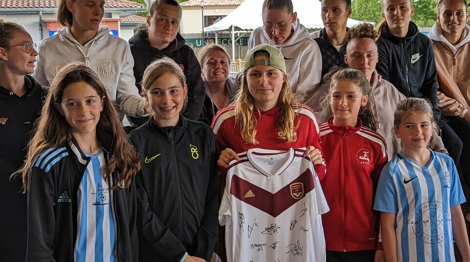 L’équipe féminine des Girondins au stade Goubet